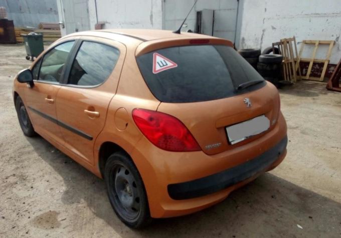 Peugeot 207 (автомобиль в разборе)