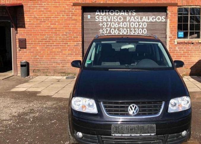 Volkswagen Touran 2.0D 2005 г на запчасти