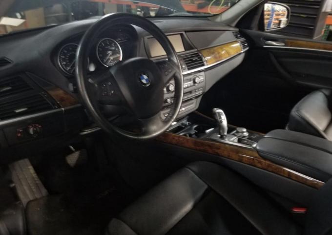 BMW X5 E70 на запчасти двс N52B30