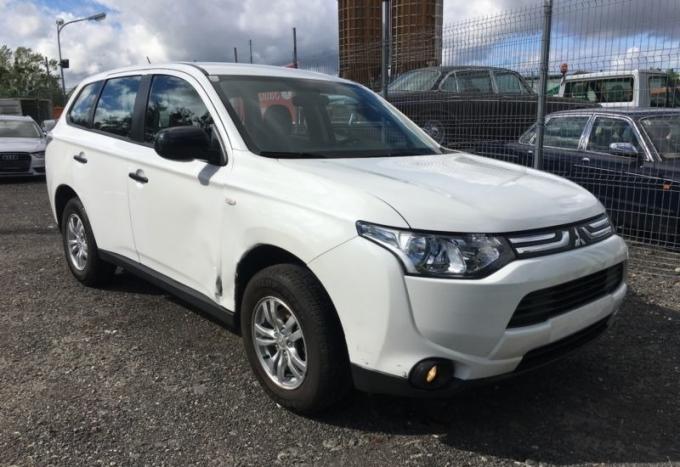 Mitsubishi Outlander 2013г, на запчасти