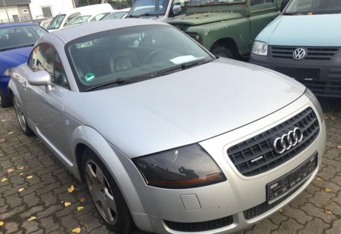 Audi TT 8N 2003г. на запчасти