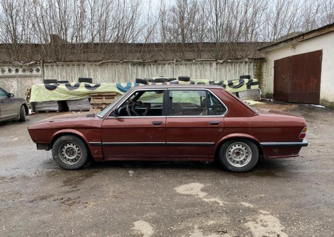 В разборе bmw e28