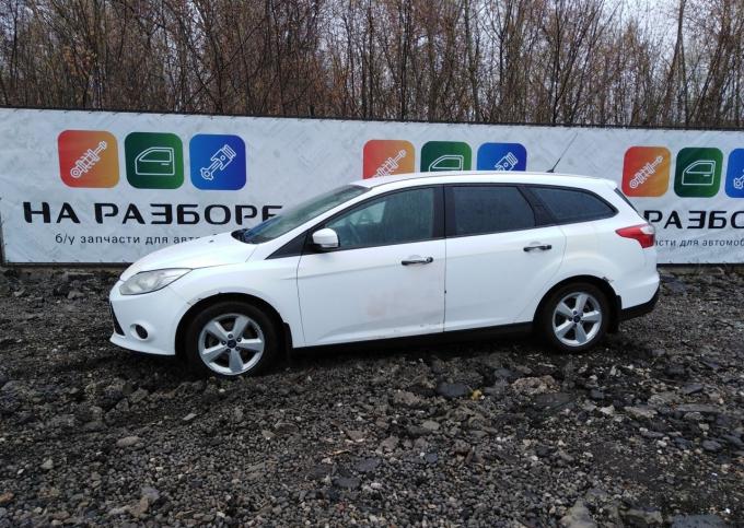 Ford Focus 3 1.6 2013г универсал в разборе