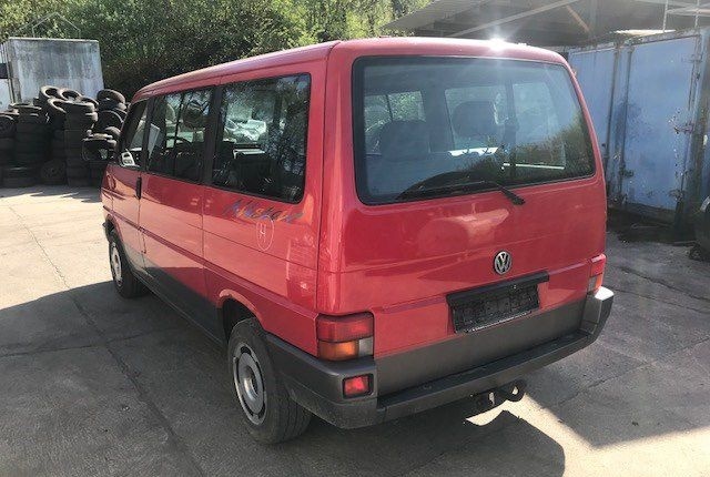 Разбор на запчасти Volkswagen Transporter 4 1991-2