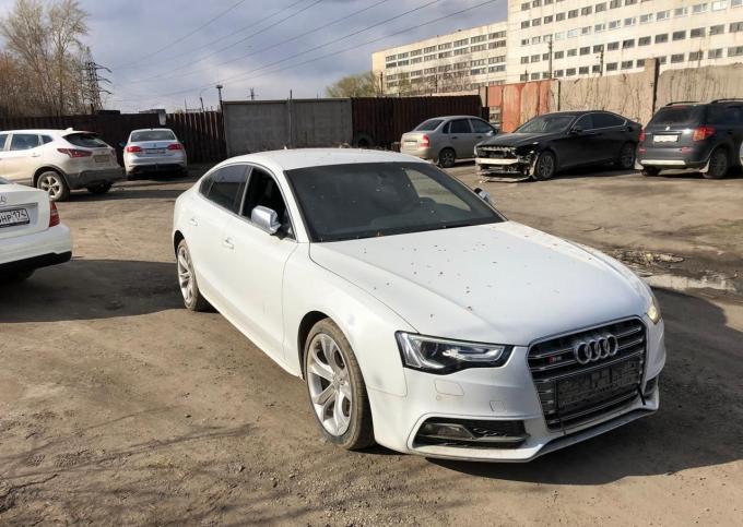 Audi A5 S5 S-line разбираем на запчасти