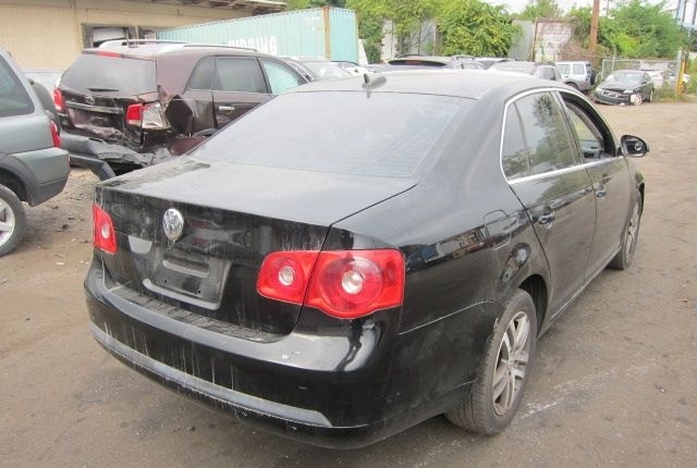 Разбор на запчасти Volkswagen Jetta 5 2004-2010