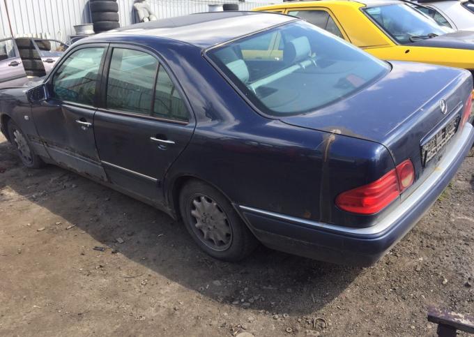 Продам по запчастям мерседес W230 2.3 M111