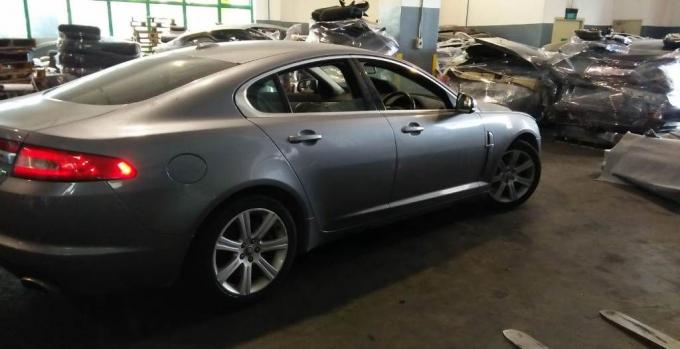 В разборе Jaguar XF (X250) 2010г. 3,0л