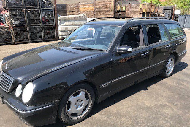 Разбор на запчасти Mercedes E W210 1995-2002