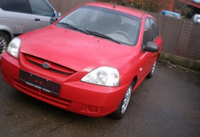 Kia Rio 2004г, на запчасти