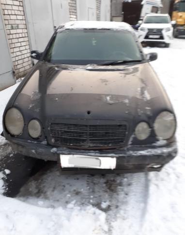 Продам Мерседес E220