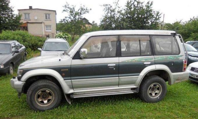 Mitsubishi Pajero 2.8TD 4M40 98г. на запчасти