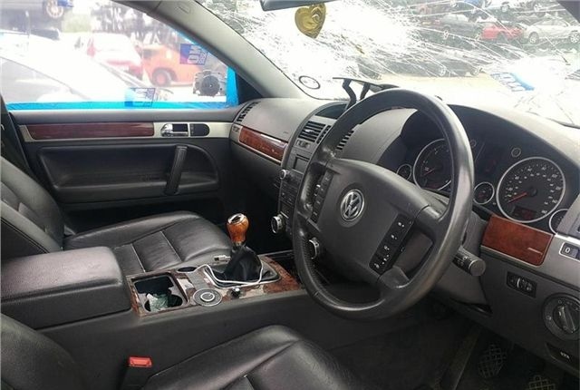 Разбор на запчасти Volkswagen Touareg 2002-2007