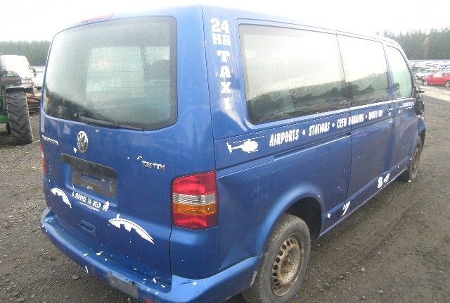 Автомобиль в разборе: Volkswagen Transporter 5 200