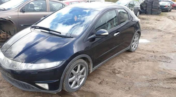 Honda Civic 2008 г на запчасти