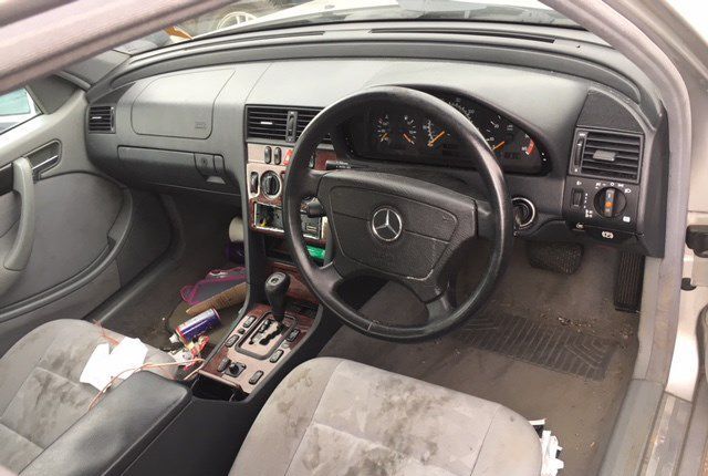 Разбор на запчасти Mercedes C W202