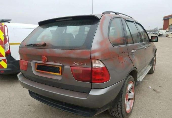 BMW X5 E53 3.0D 2005 из Англии поступила в разбор