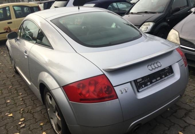 Audi TT 8N 2003г. на запчасти