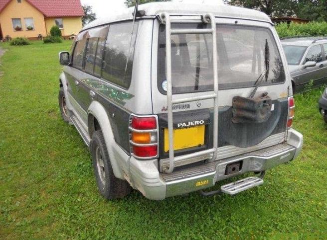 Mitsubishi Pajero 2.8TD 4M40 98г. на запчасти