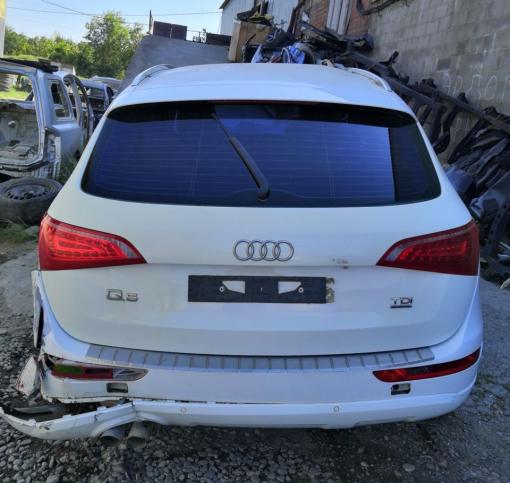 Audi Q5 8R 2011г