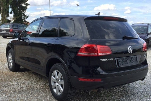 Volkswagen Touareg 2011г, на запчасти