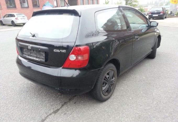 Honda Civic VII 2003г. на запчасти