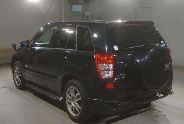 В разбор suzuki grand vitara 2011 год