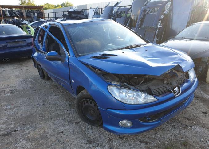 Peugeot 206 1.4 KFW МКПП пежо 2006г в разборе хетч