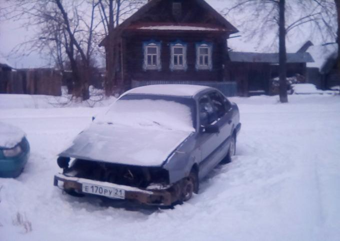 Разбираю Фольксваген Пассат Б3 1990 г.в