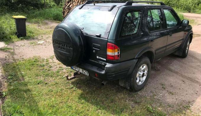 Opel Frontera B 2.2 D 2000 г на запчасти