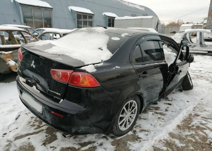 Mitsubishi Lancer 10 (Автомобиль в разборе)