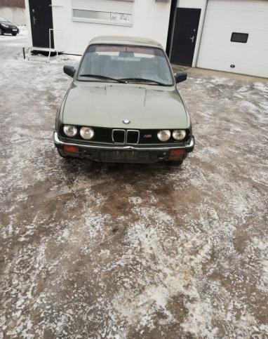 BMW 3 E30 в разборе