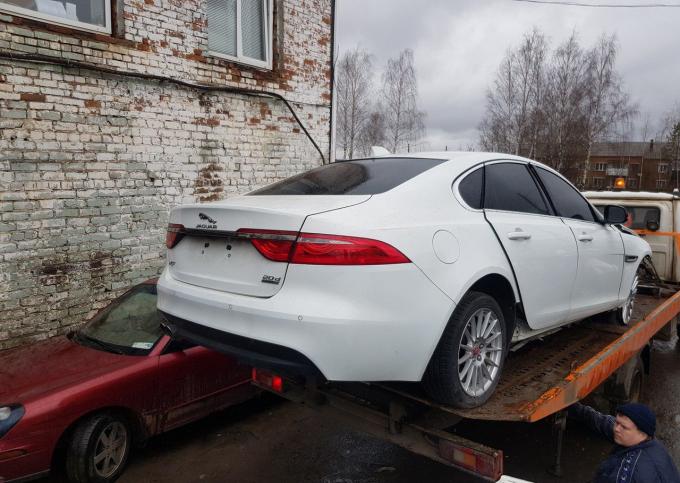 Jaguar XF X260 2.0 ат 2017 г