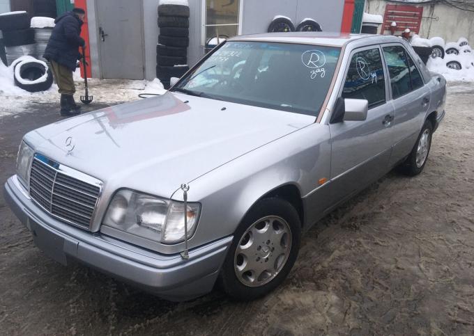 Мерседес w124 R6 M104 3.2 рестайлинг на запчасти