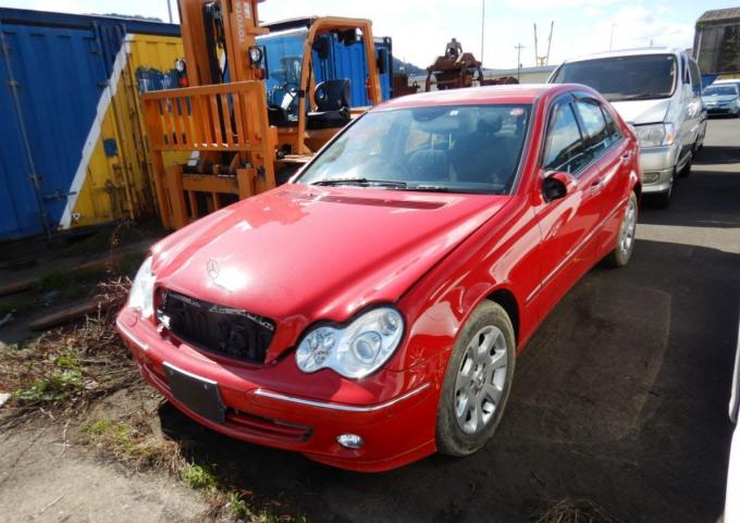 Автомобиль на запчасти Mercedes Benz W203 C200