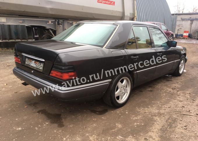 Разборка Мерседес W124 M111 2.2 МКПП 717.413 1994