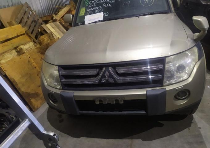 В разборе Mitsubishi Pajero 4 3.8 б, 3.2 дизель