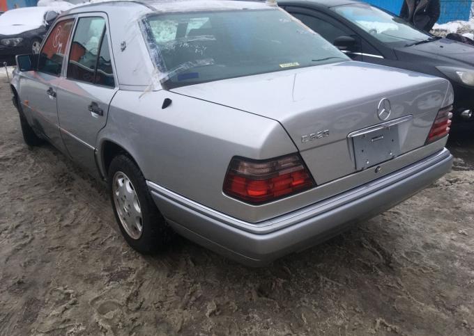 Мерседес w124 R6 M104 3.2 рестайлинг на запчасти