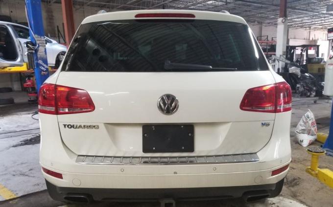 Автомобиль в разборе: Volkswagen Touareg