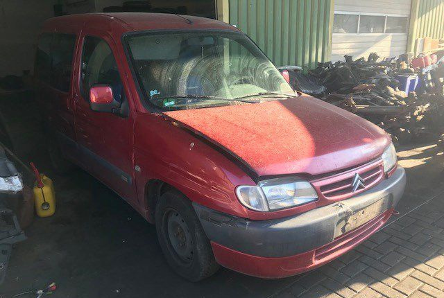 Разбор на запчасти Citroen Berlingo 1997-2002