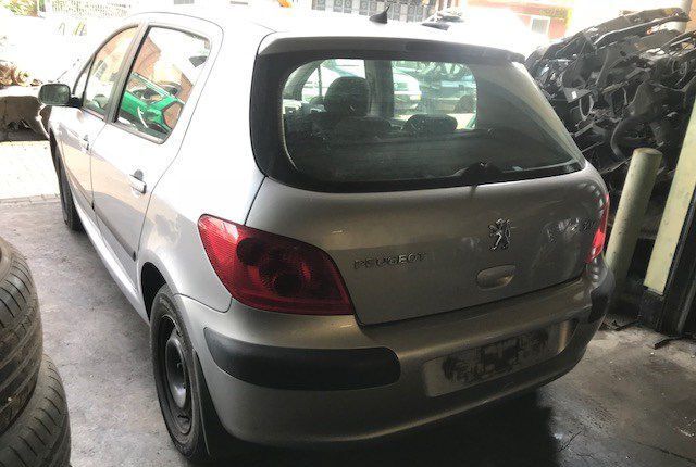 Разбор на запчасти Peugeot 307