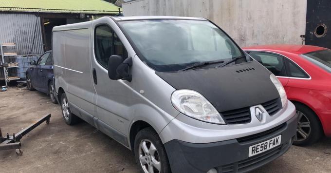 Renault Trafic 2.0DCI 2006 авто в разборе