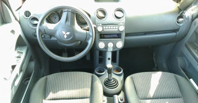 Разбираю Mitsubishi Colt двс1,5 109 л.с. 2008г б/у