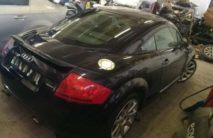 Audi TT 1.8 2004 г по запчастям