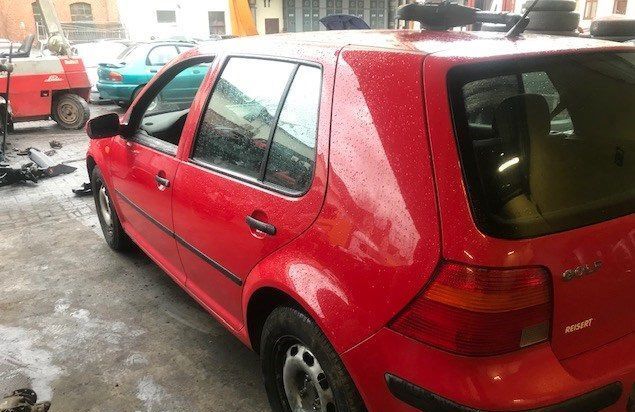 Разобран на запчасти Volkswagen Golf 4 1997-2005