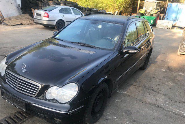 Разбор на запчасти Mercedes C W203