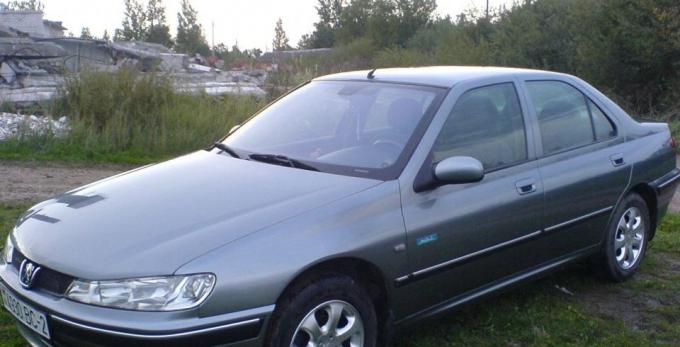 Peugeot 406 2002г 2.0 EW10 МКПП рестайлинг запчаст