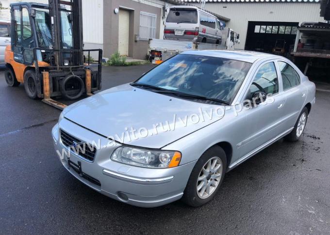 Volvo S60 2.4 2006 год Из Японии прибыла в разбор