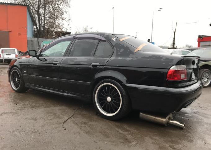 Разбор BMW e39 m54b25 М-пакет цвет 475