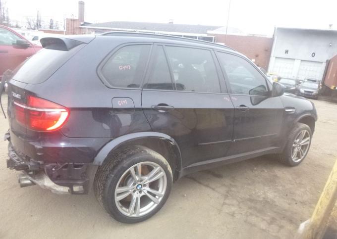 Автомобиль в разборе BMW X5M E70 S63 2011